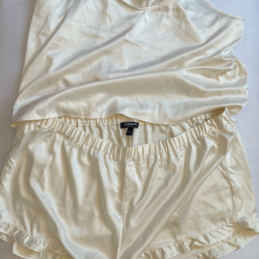 Express Women's Cream Sleepwear Set